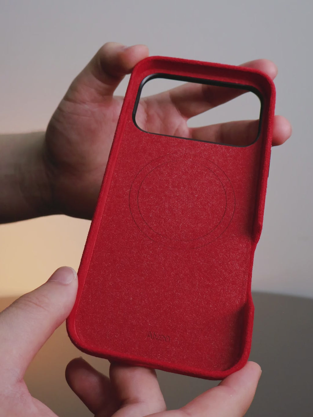 iPhone 18 Pro Max - Case Alcantara - Ruby