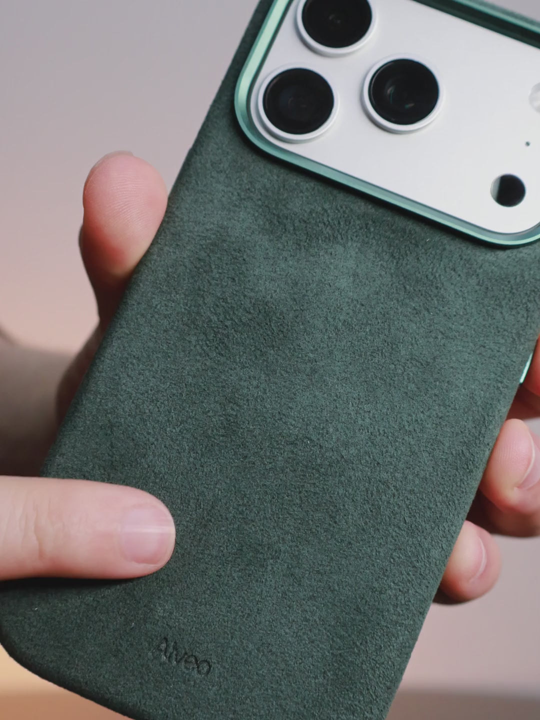 iPhone 17 Pro Max - Case Alcantara - Emerald