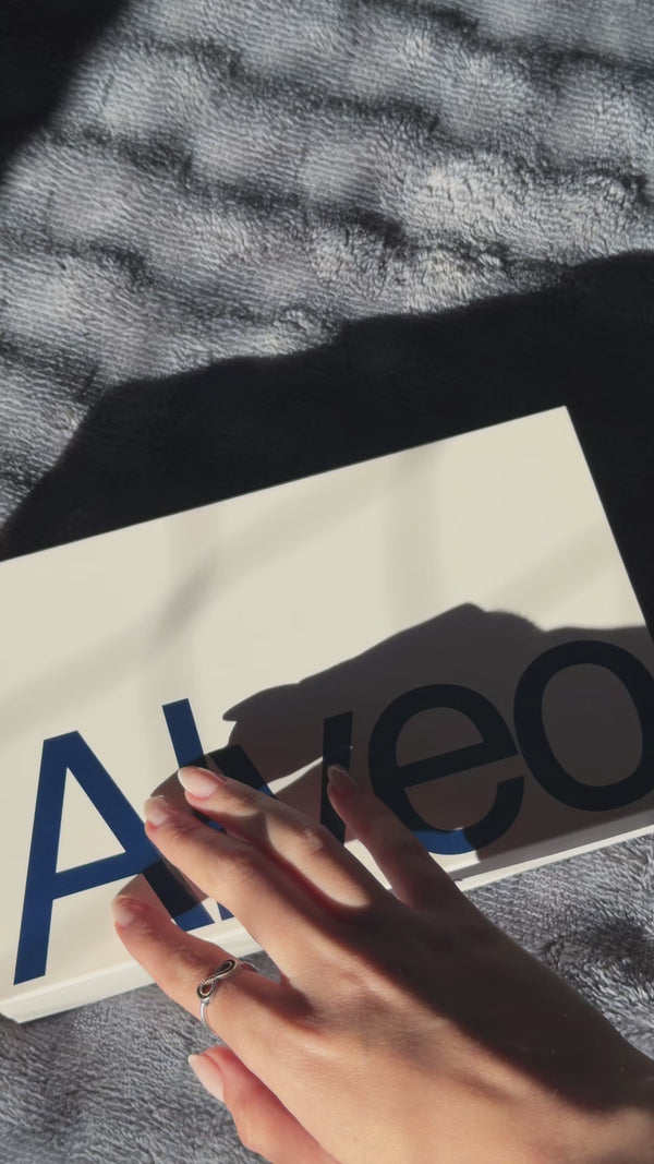 Vídeo de cliente usando MagSafe Wallet - Basalt